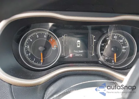 2018 Jeep Cherokee Latitude 4X4 from USA, damaged, VIN 1C4PJMCX4JD608674